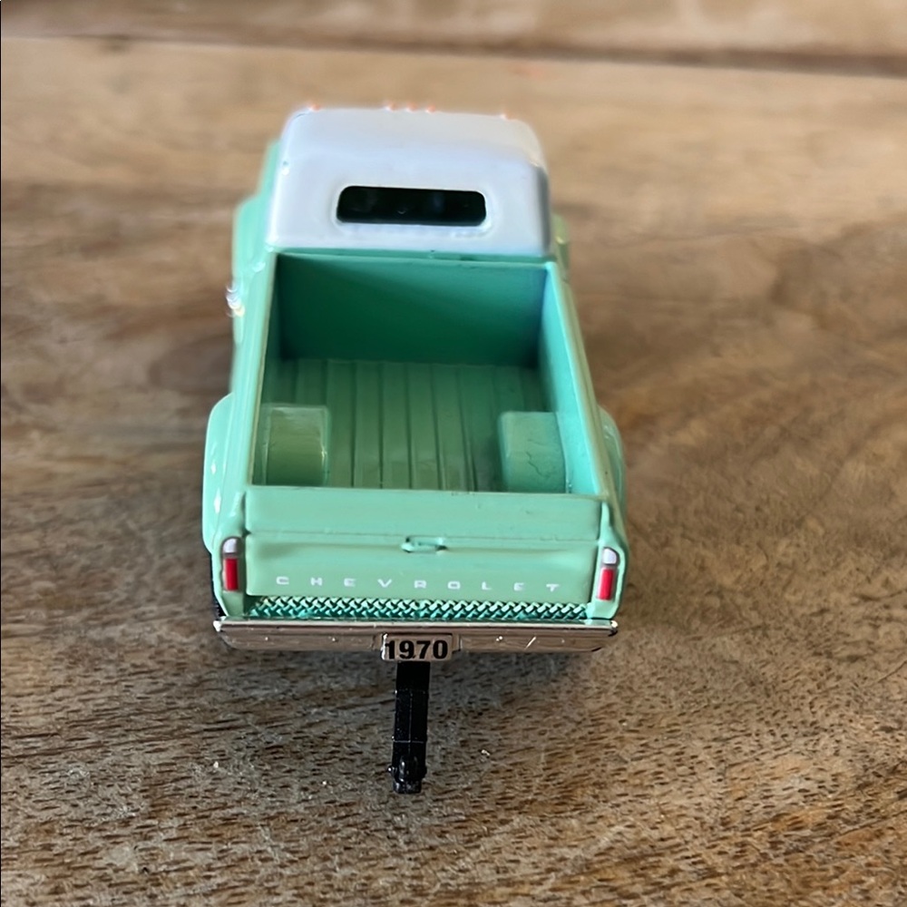 Coca Cola 1970 Chevrolet Mint Green Toy Truck Classic - Picture 2 of 6